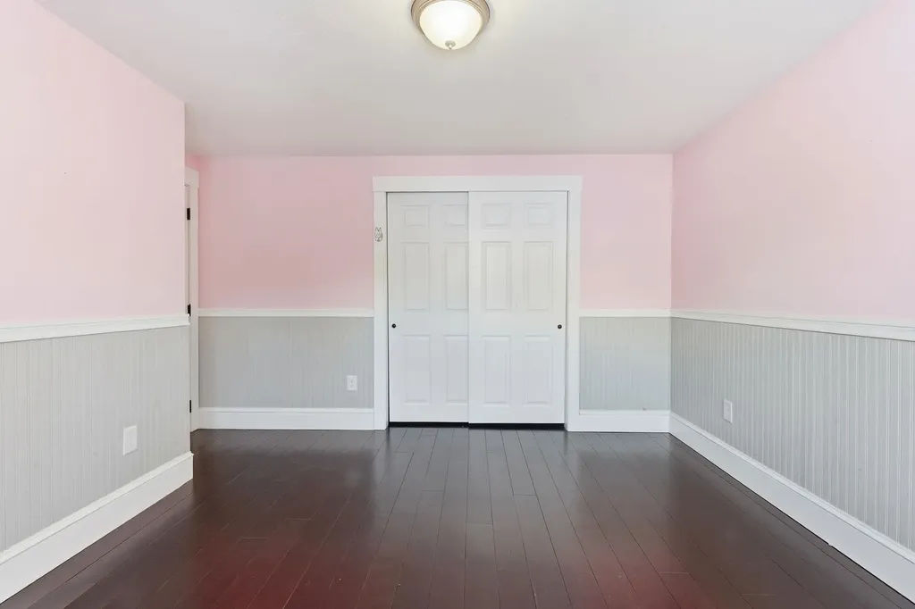 7 Bradford Street Nashua NH 03063