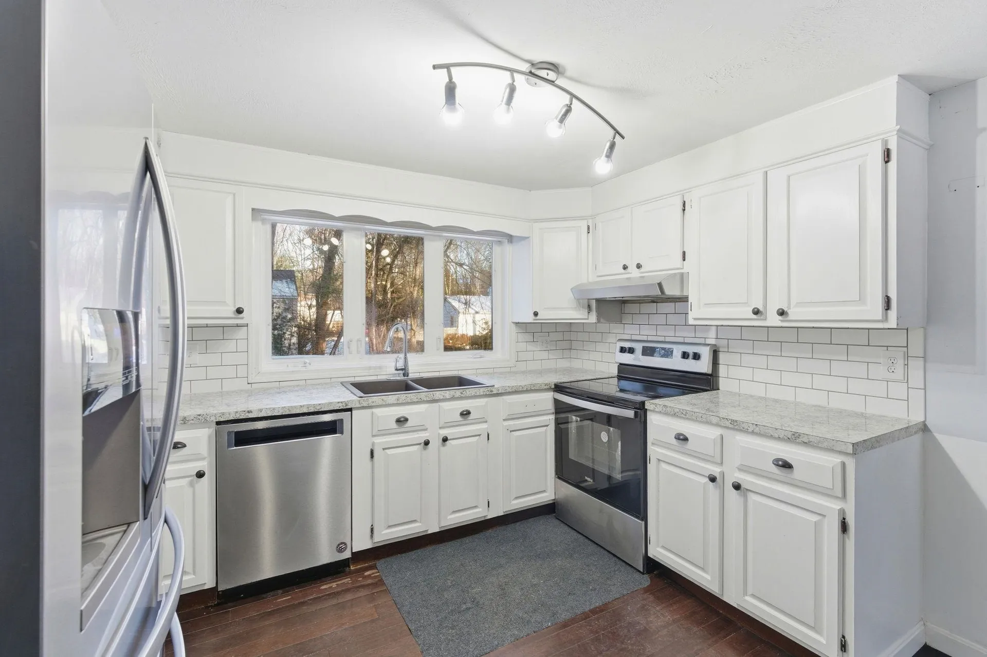 7 Bradford Street Nashua NH 03063