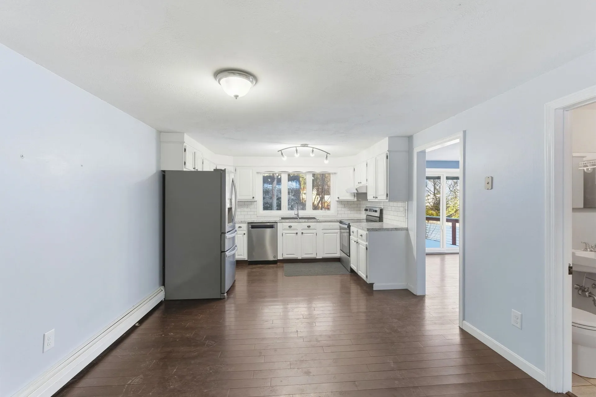 7 Bradford Street Nashua NH 03063