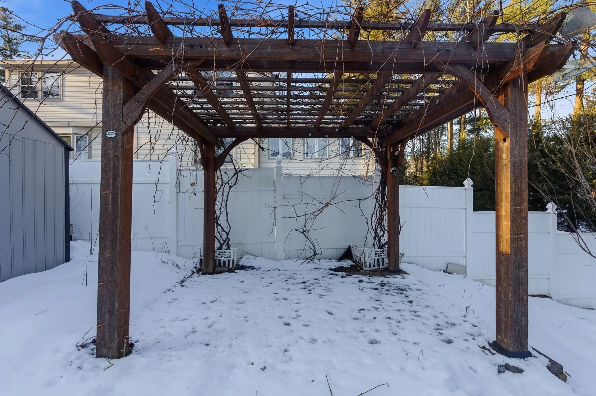 7 Bradford Street Nashua NH 03063