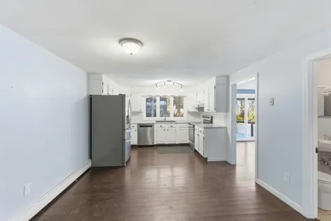 7 Bradford Street Nashua NH 03063