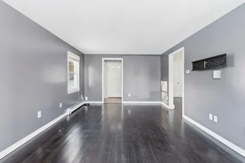 7 Bradford Street Nashua NH 03063