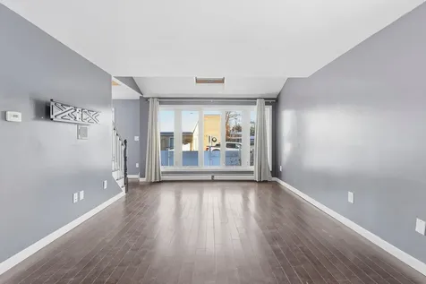 7 Bradford Street Nashua NH 03063