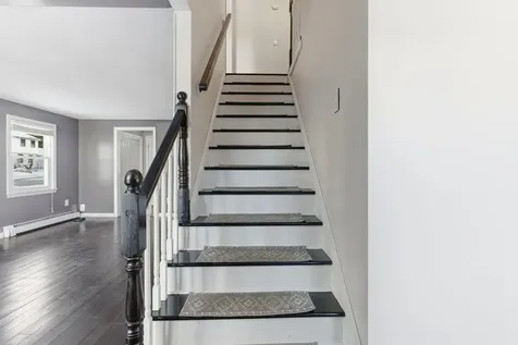 7 Bradford Street Nashua NH 03063