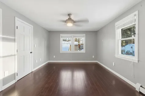 7 Bradford Street Nashua NH 03063