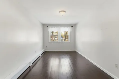 7 Bradford Street Nashua NH 03063