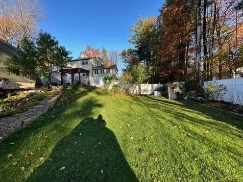 7 Bradford Street Nashua NH 03063