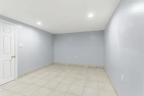 7 Bradford Street Nashua NH 03063