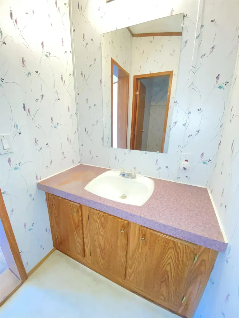 2095 Vermont Route 14 Sharon VT 05065