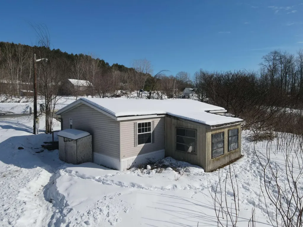 2095 Vermont Route 14 Sharon VT 05065