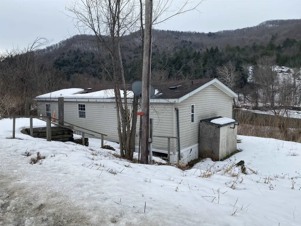 2095 Vermont Route 14 Sharon VT 05065