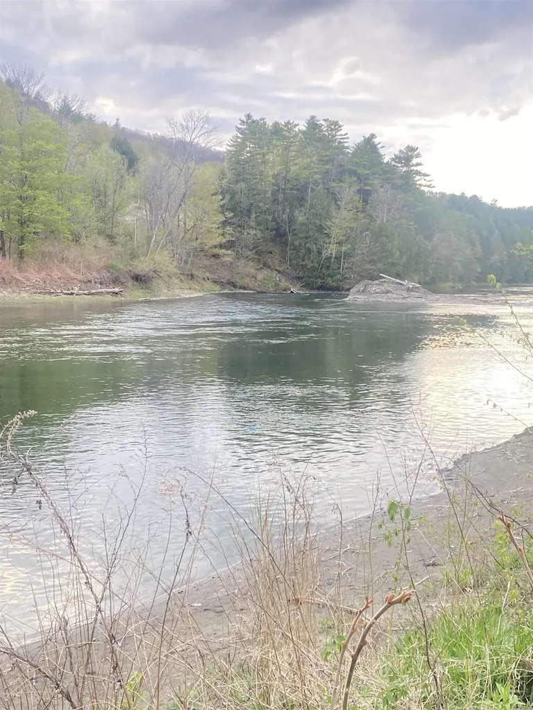 2095 Vermont Route 14 Sharon VT 05065
