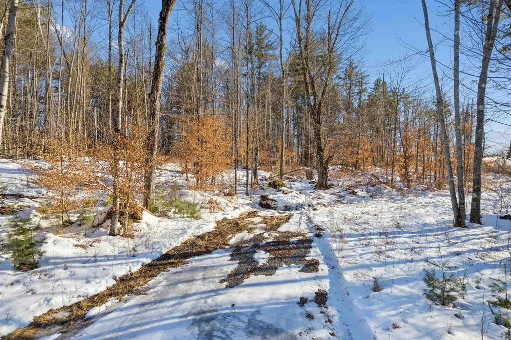 00 Wildlife Road Hartford VT 05001