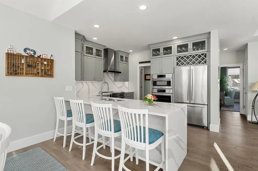 6 Testament Circle Nashua NH 03062