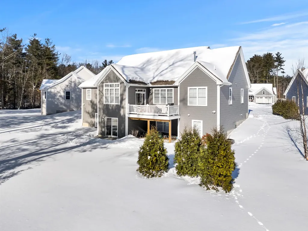 6 Testament Circle Nashua NH 03062