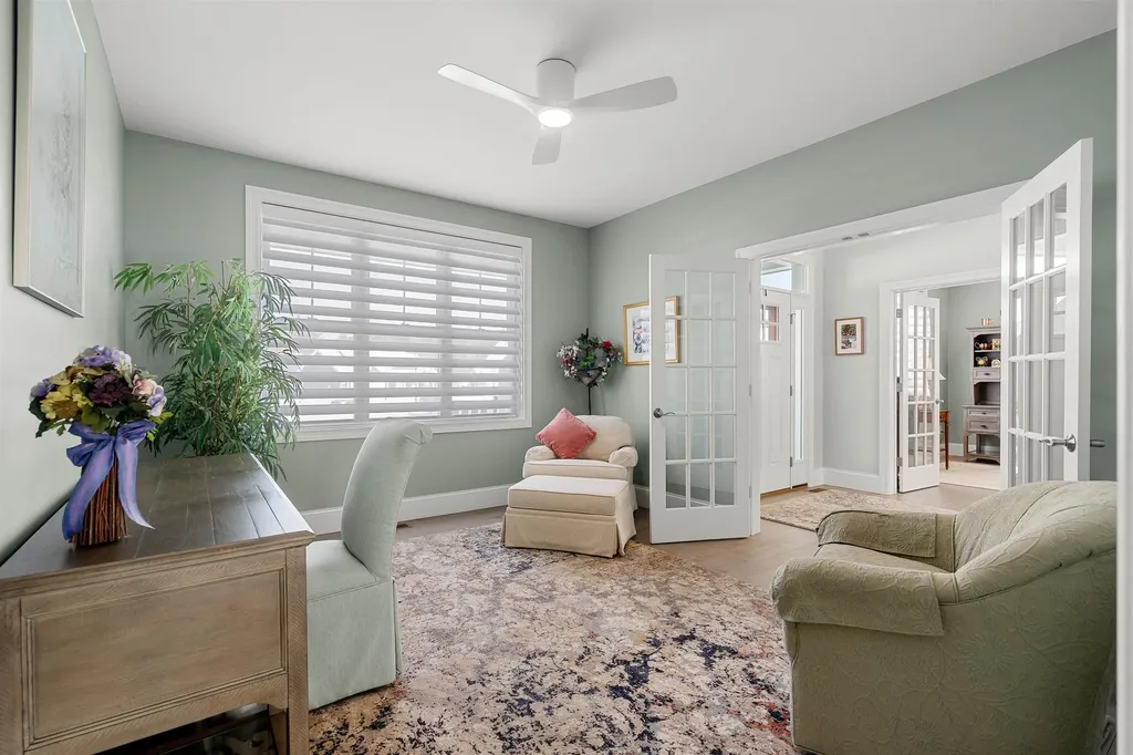 6 Testament Circle Nashua NH 03062