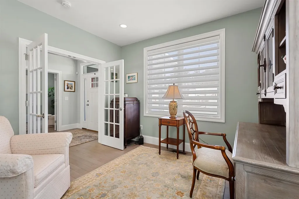 6 Testament Circle Nashua NH 03062