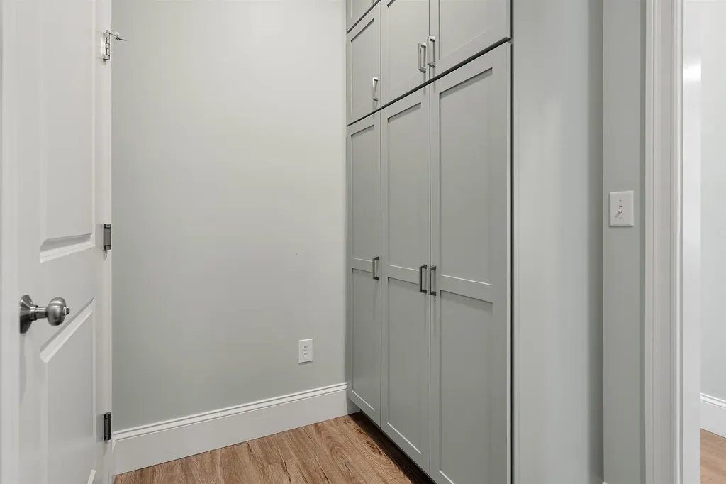 6 Testament Circle Nashua NH 03062