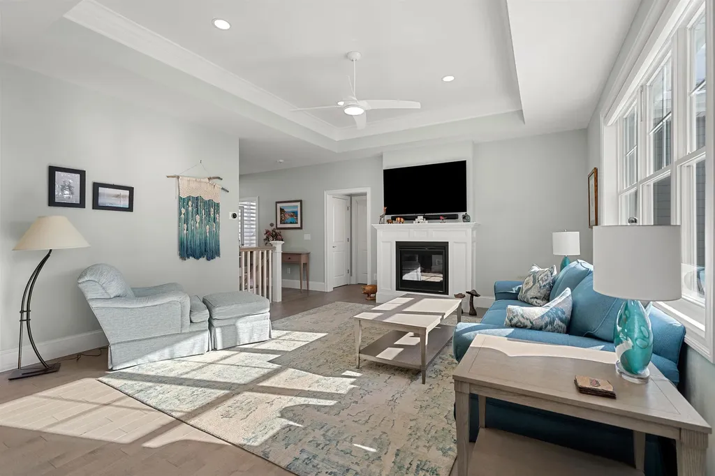 6 Testament Circle Nashua NH 03062