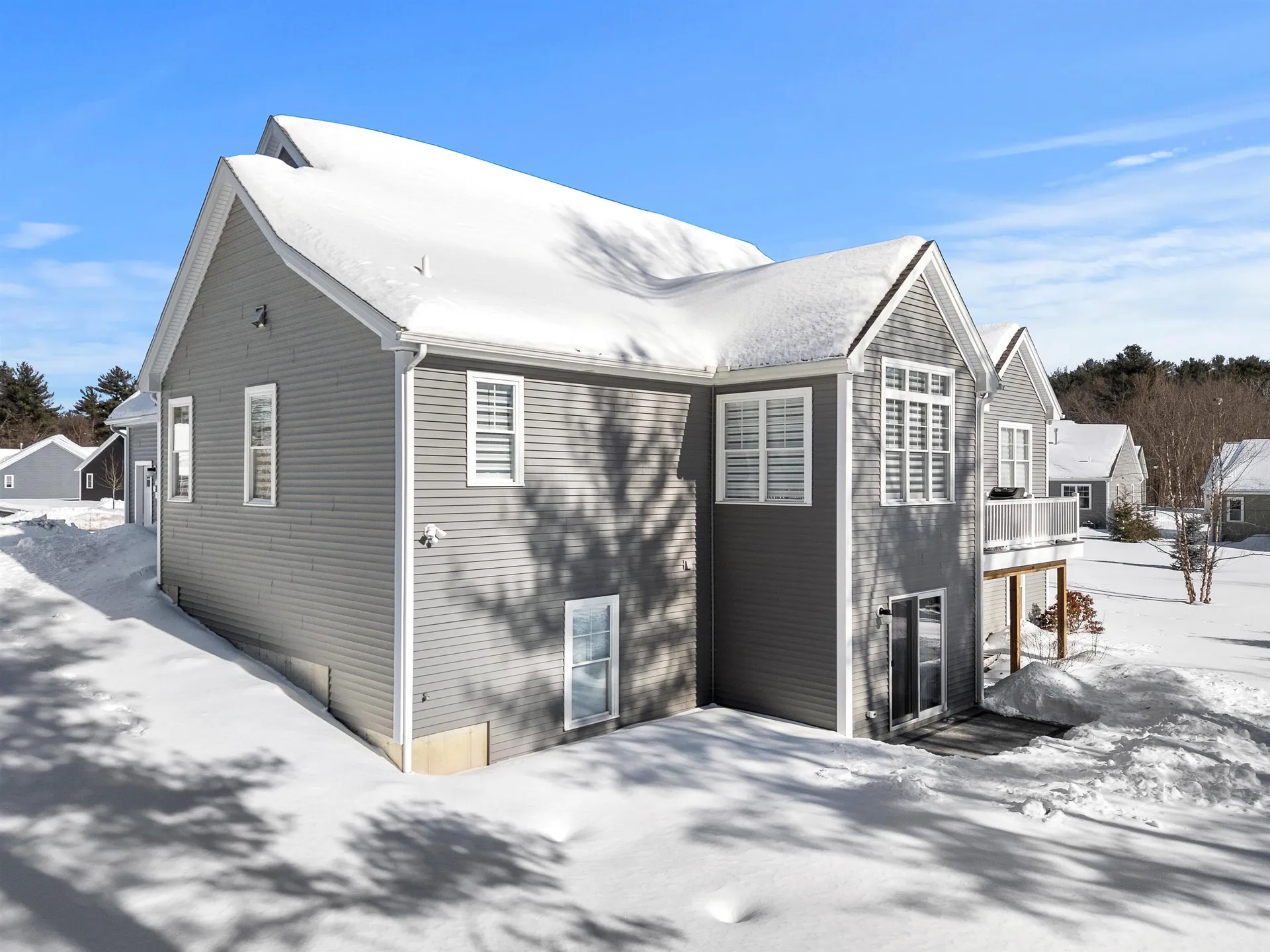 6 Testament Circle Nashua NH 03062