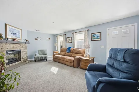 10 Independence Way Laconia NH 03246