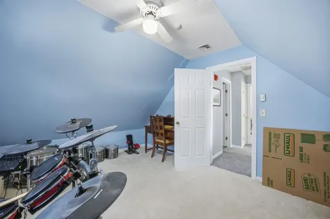 10 Independence Way Laconia NH 03246