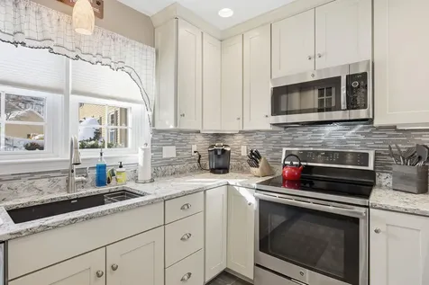 10 Independence Way Laconia NH 03246