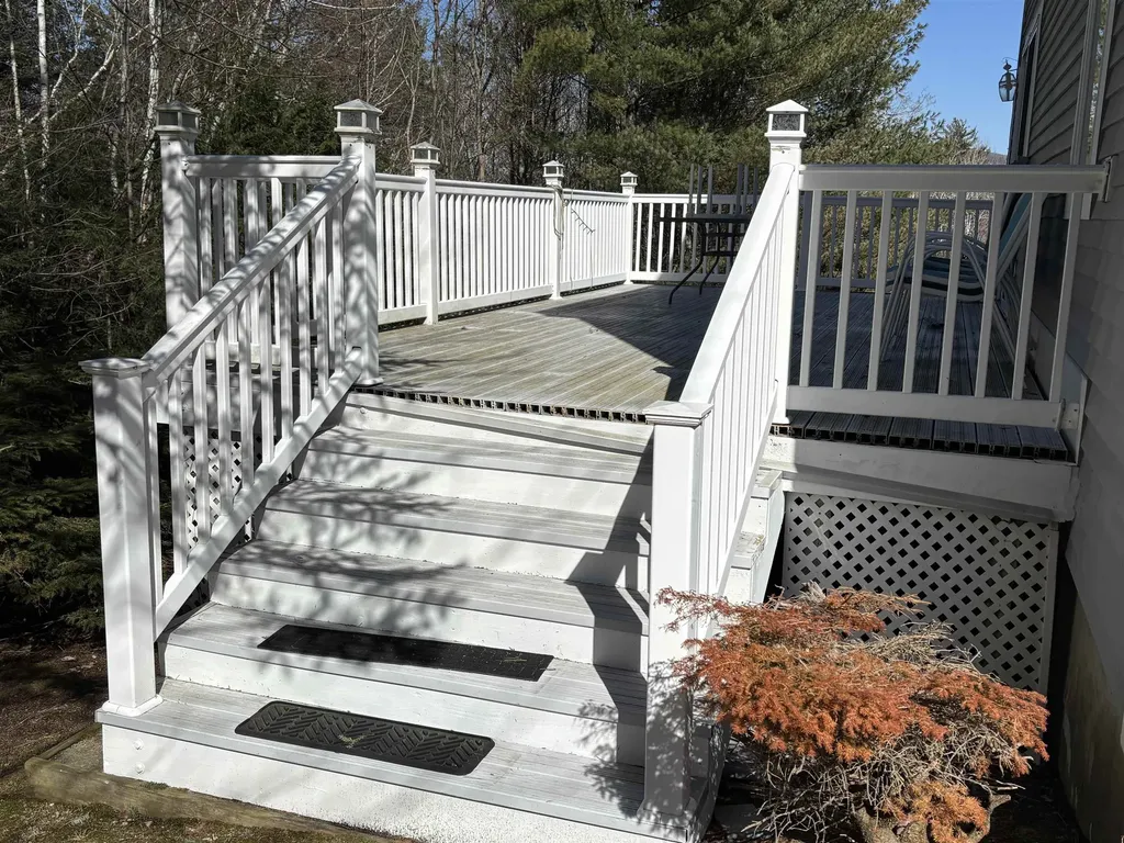 20 Merrill Road Campton NH 03223