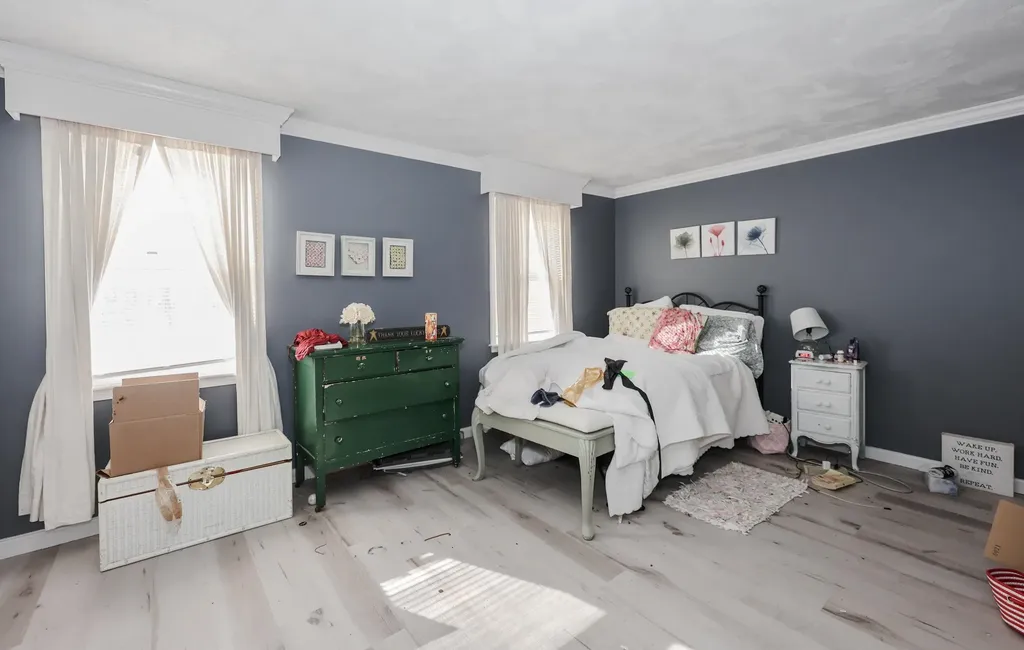 7 Colonial Square Peterborough NH 03458