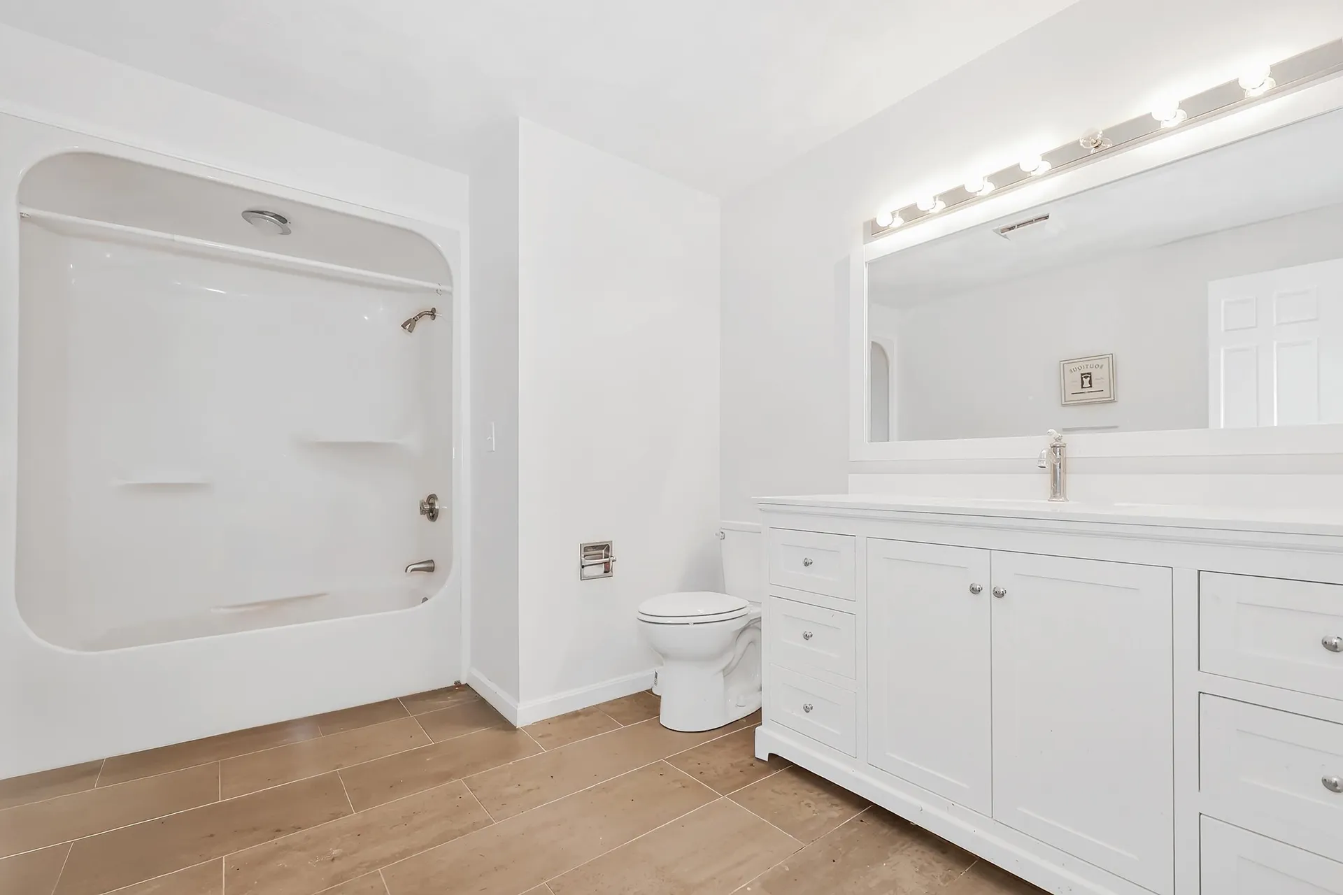 7 Colonial Square Peterborough NH 03458