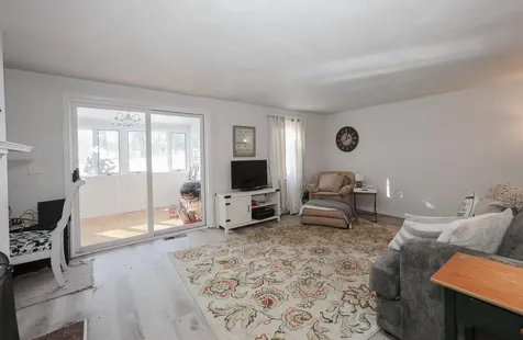 7 Colonial Square Peterborough NH 03458