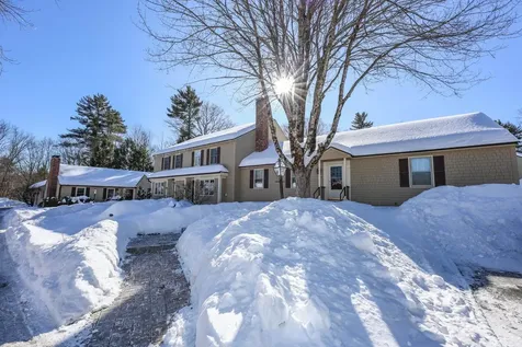 7 Colonial Square Peterborough NH 03458