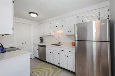 7 Colonial Square Peterborough NH 03458