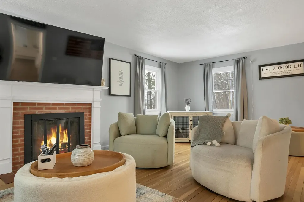 38 Lynnewood Road Laconia NH 03246