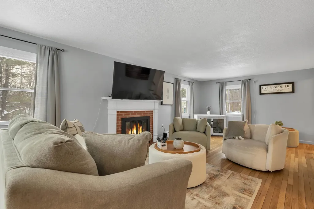 38 Lynnewood Road Laconia NH 03246