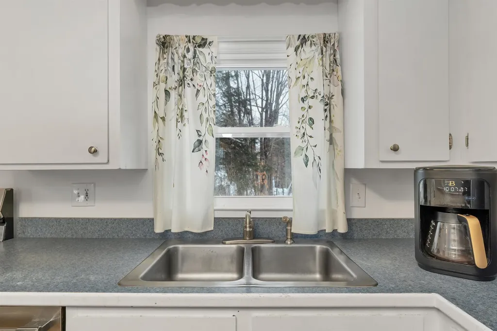 38 Lynnewood Road Laconia NH 03246