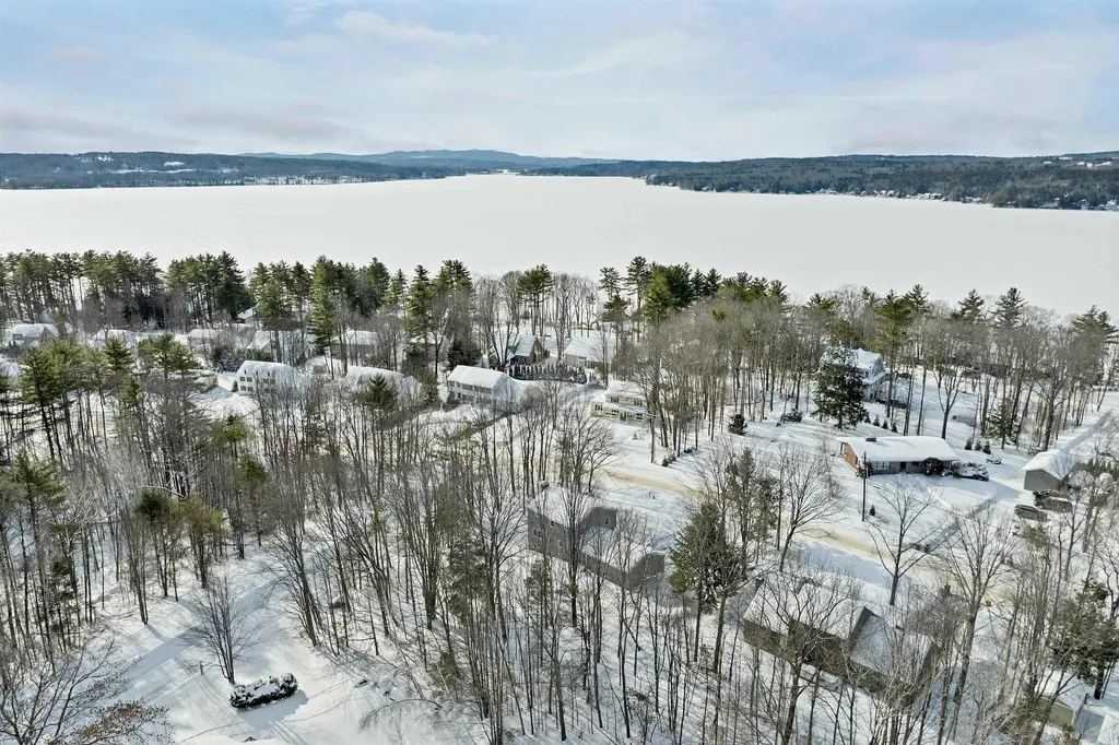 38 Lynnewood Road Laconia NH 03246