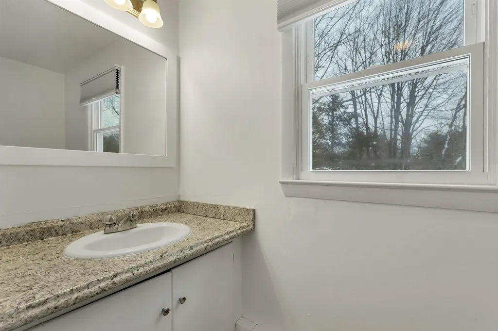 38 Lynnewood Road Laconia NH 03246