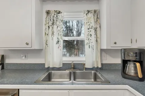 38 Lynnewood Road Laconia NH 03246