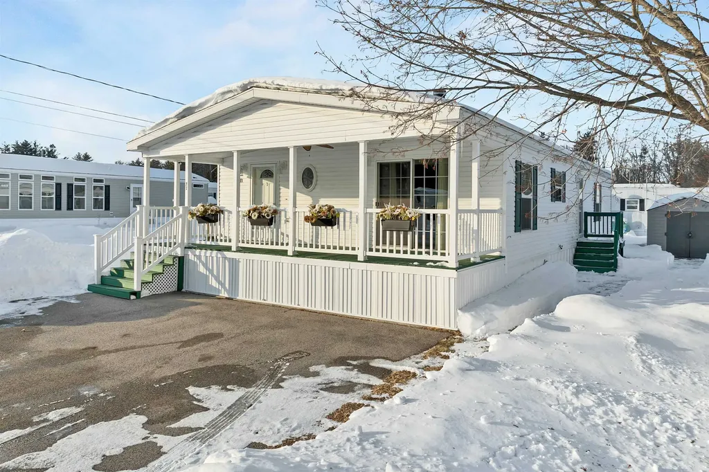 71 Caddy Drive Salem NH 03079