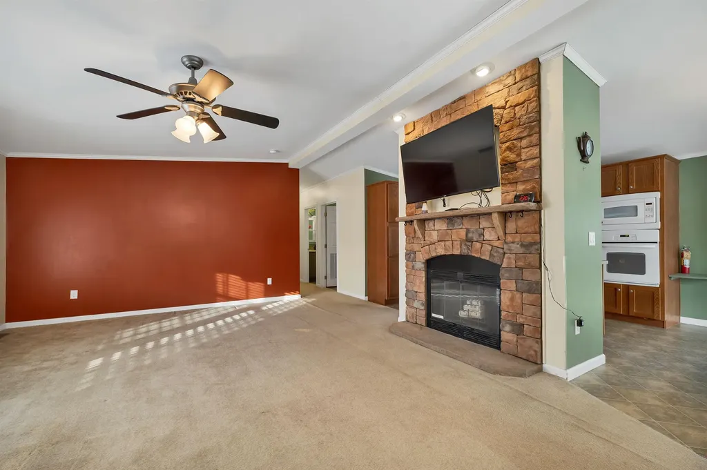 71 Caddy Drive Salem NH 03079