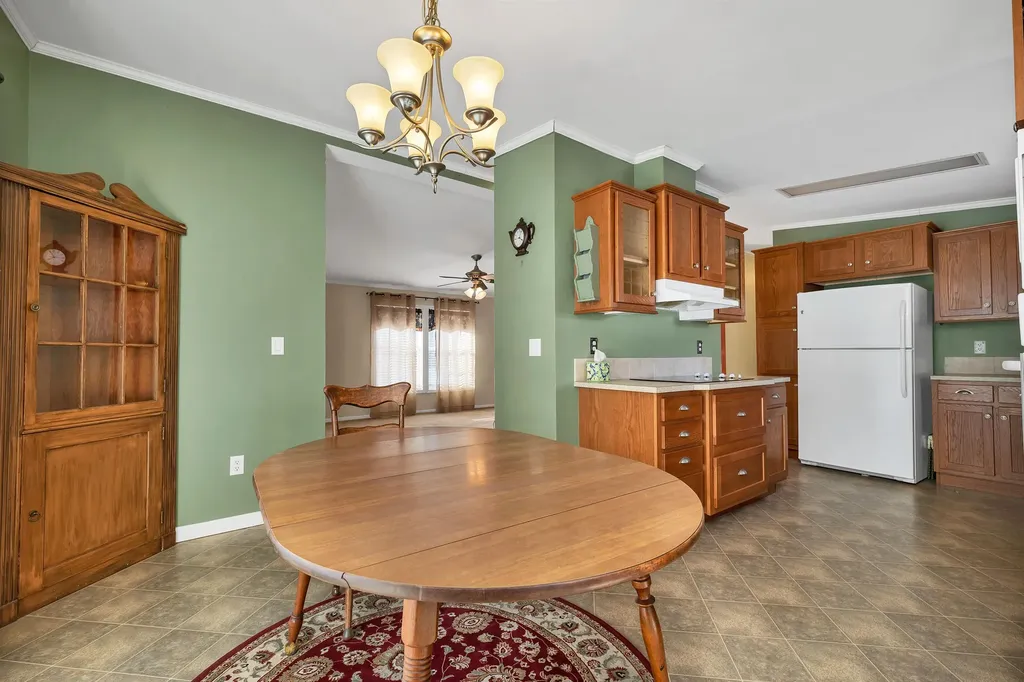 71 Caddy Drive Salem NH 03079