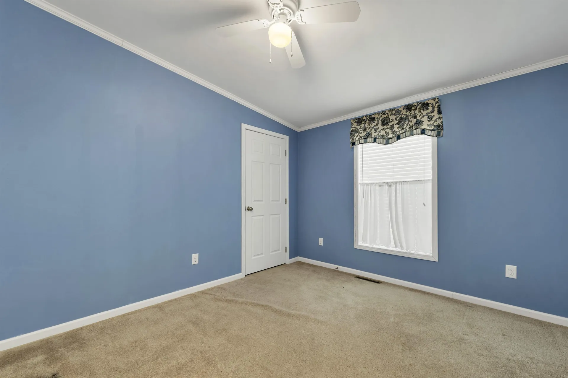 71 Caddy Drive Salem NH 03079