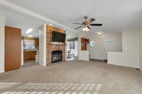 71 Caddy Drive Salem NH 03079