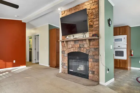 71 Caddy Drive Salem NH 03079
