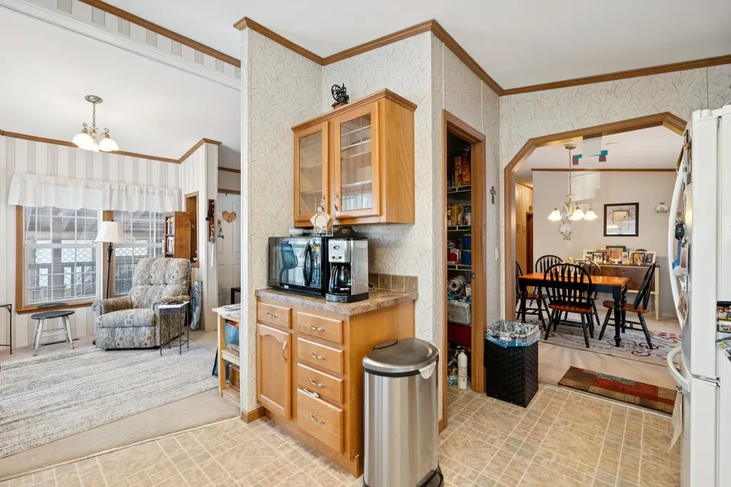 66 Country Skyline Boulevard Weathersfield VT 05089