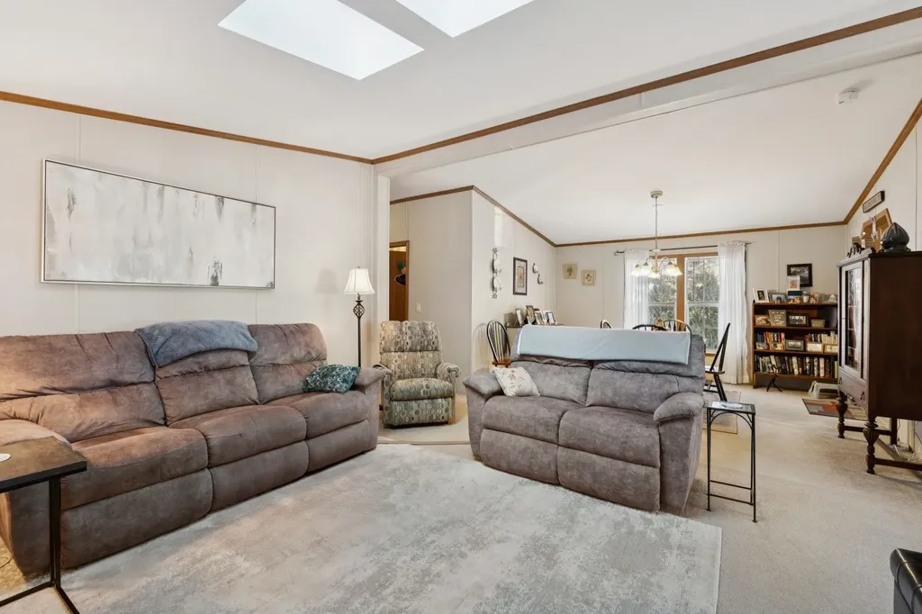 66 Country Skyline Boulevard Weathersfield VT 05089