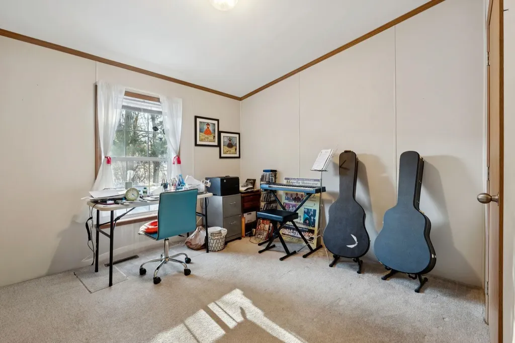 66 Country Skyline Boulevard Weathersfield VT 05089