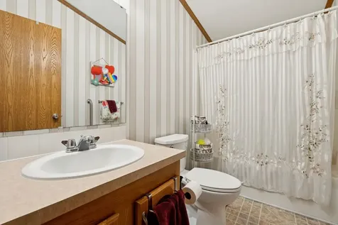 66 Country Skyline Boulevard Weathersfield VT 05089