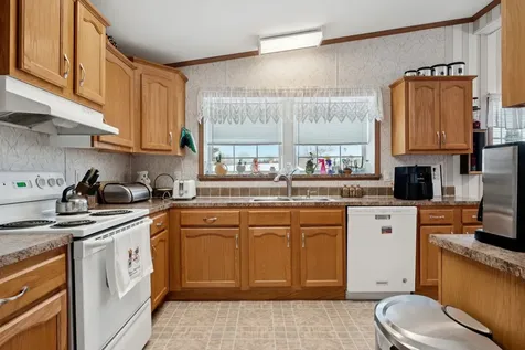 66 Country Skyline Boulevard Weathersfield VT 05089